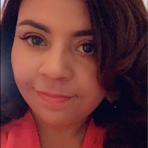 Meet your Posher, Mirna